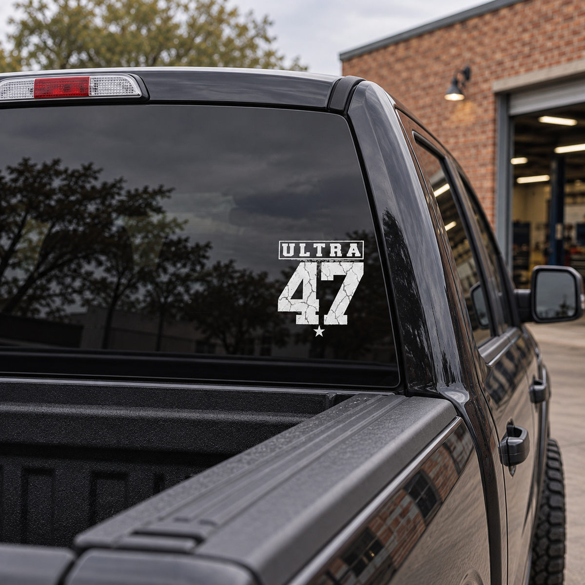 Ultra 47 — rear window, right